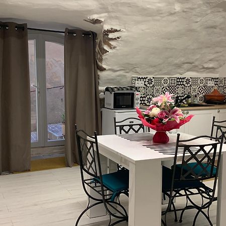 Dans Le Charme De La Pierre Apartman La Garde  Kültér fotó
