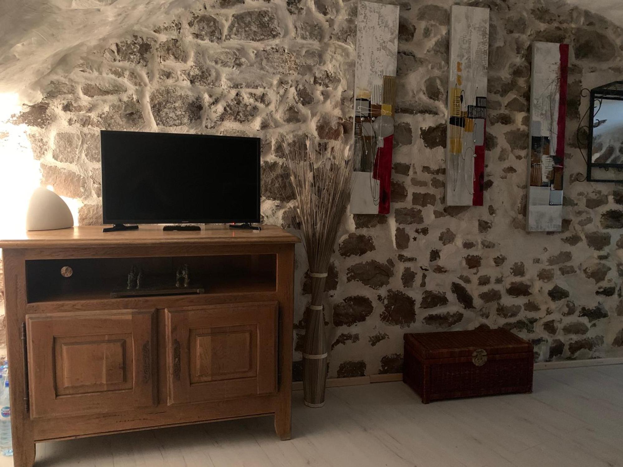 Dans Le Charme De La Pierre Apartman La Garde  Kültér fotó